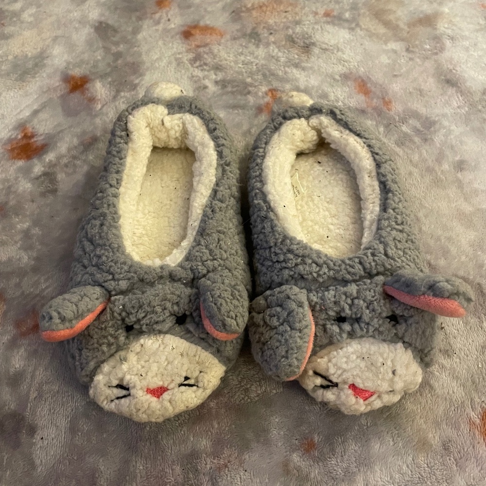 Sheep slippers Size 7-8